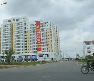 Người sở hữu nhà chung cư không được cơi nới, chiếm dụng diện tích, không gian hoặc làm hư hỏng tài sản thuộc phần sở hữu chung.