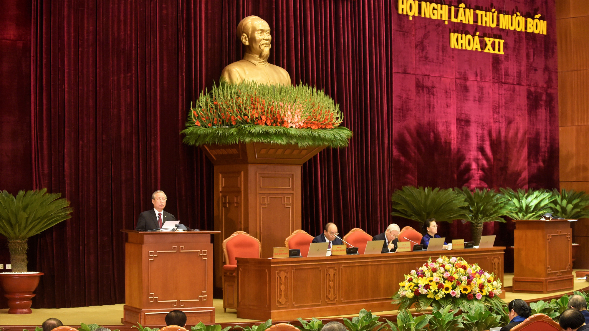 Hội nghị đã bỏ phiếu biểu quyết nhân sự Bộ Chính trị, Ban Bí thư khóa XIII.