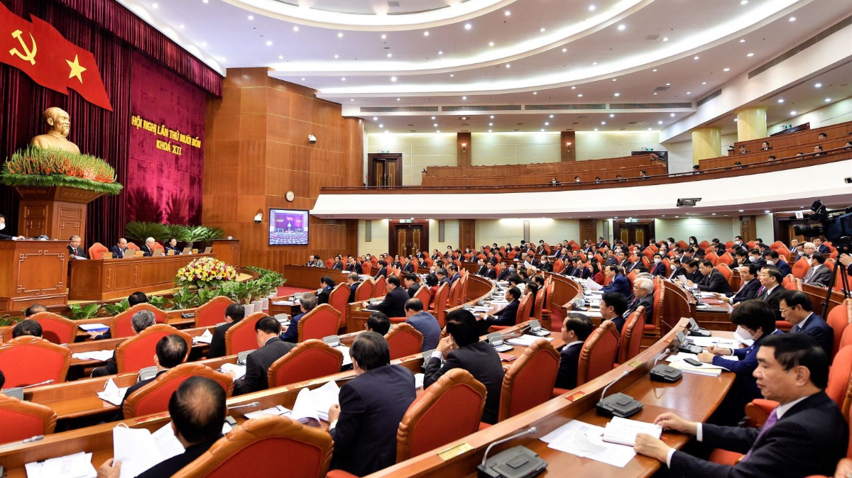 Ban Chấp hành Trung ương đã thảo luận dân chủ, kỹ lưỡng, bỏ phiếu biểu quyết với sự nhất trí rất cao nhân sự tham gia Bộ Chính trị, Ban Bí thư khóa XIII, bao gồm cả nhân sự Bộ Chính trị, Ban Bí thư khóa XII tái cử và nhân sự lần đầu tham gia Bộ Chính trị, Ban Bí thư.