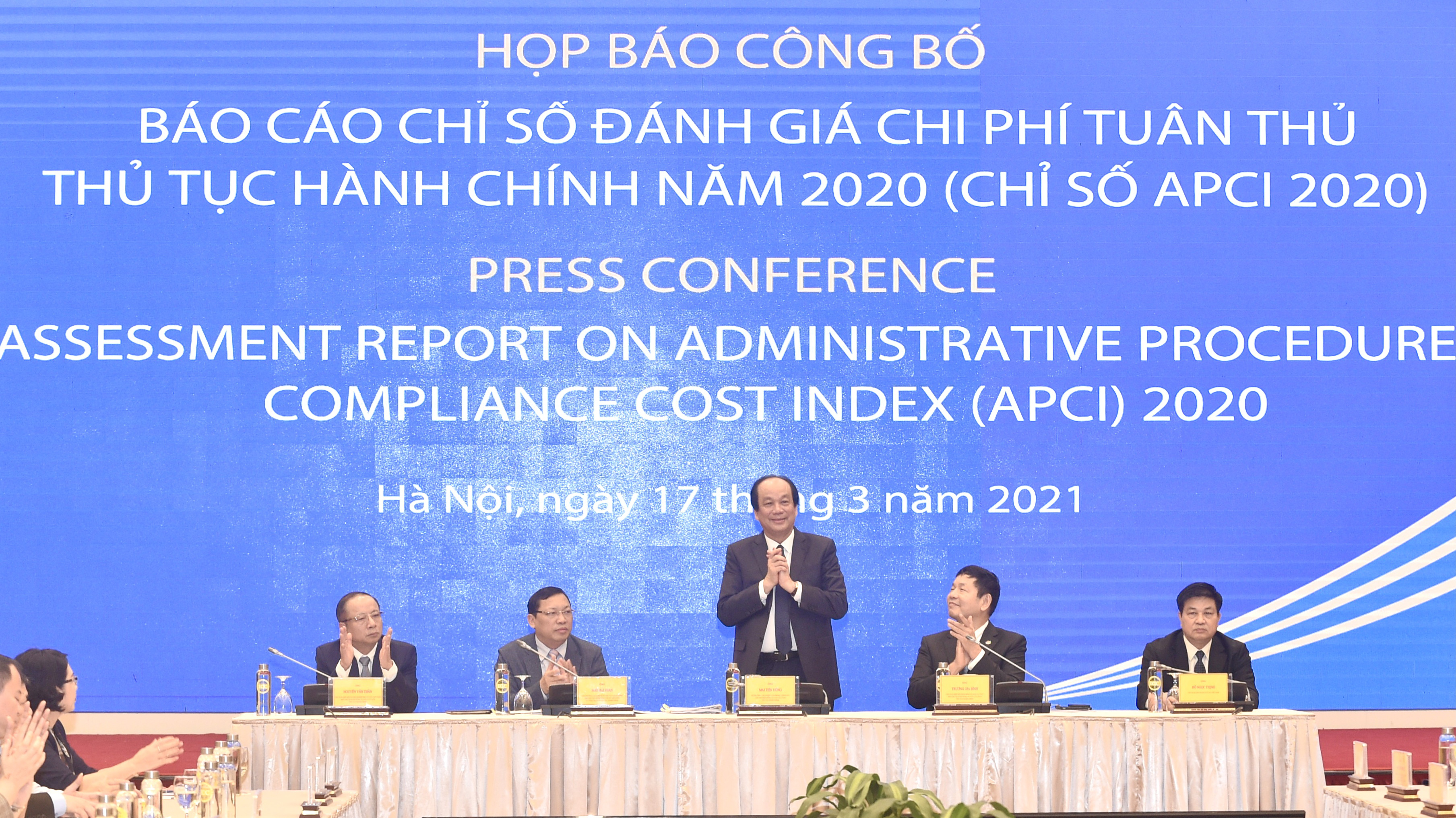 Bộ trưởng, Chủ nhiệm Văn phòng Chính phủ Mai Tiến Dũng chủ trì họp báo công bố Báo cáo Chỉ số đánh giá chi phí tuân thủ thủ tục hành chính năm 2020 (APCI 2020) -  Ảnh: VGP