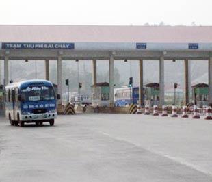 Đã có 12 doanh nghiệp tham gia đấu thầu chuyển giao quyền thu phí trạm thu phí Bãi Cháy.