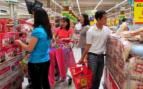 Nhiều chương trình khuyến mãi lớn được các doanh nghiệp và các siêu thị triển khai để chuẩn bị cho nhu cầu mua sắm Tết.