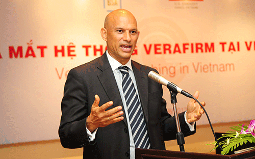 Ông Tarun Sawney, giám đốc phụ trách công tác chống vi phạm bản quyền 
khu vực châu Á - Thái Bình Dương của liên minh phần mềm BSA. Một nghiên cứu mới đây của BSA cho rằng, tại Việt Nam, cứ tăng 1% 
mức sử dụng phần mềm có bản quyền thì sẽ tạo ra được khoảng 87 triệu USD
 giá trị sản phẩm kinh tế quốc dân, so với mức 37 triệu USD có được từ 
việc tăng tương tự đối với phần mềm lậu.