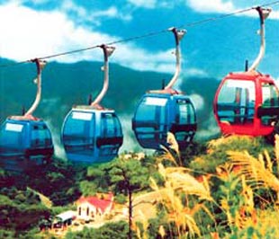 Khách đăng ký mua tour có điểm đến Bà Nà (Đà Nẵng) cũng tăng mạnh do ở đây đã có cáp treo.