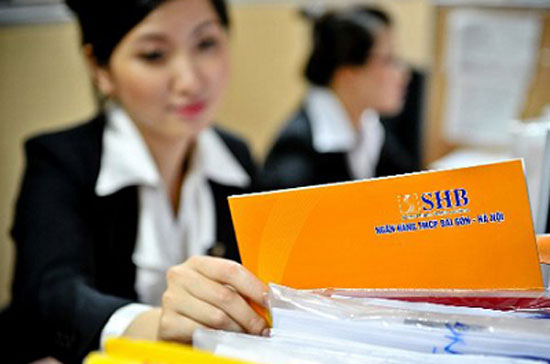 Moody’s khẳng định, triển vọng tiêu cực đối với độ khả tín của SHB chủ yếu xuất phát từ hồ sơ tín dụng yếu kém của Habubank và quy mô lớn của vụ sáp nhập so với quy mô của SHB.