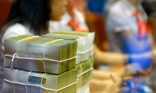 Thêm sức ép chính sách tiền tệ