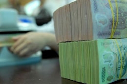 Tuần qua, lãi suất bình quân qua đêm và kỳ hạn 1 tuần có mức giảm mạnh nhất, lần lượt giảm 2,23%/năm và 1,28%/năm.