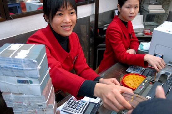 Đến cuối tuần qua, hầu hết các ngân hàng thương mại đều đã có quyết định điều chỉnh lãi suất huy động VND.