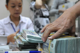 Sau khi lên tới gần 13%/năm, lãi suất bình quân qua đêm bằng VND trên liên ngân hàng đã xuống dưới 8,5%/năm trong ngày 30/11.