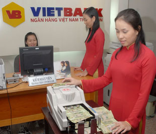 Khó khăn trong gọi vốn trung và dài hạn là một trở ngại đối với việc đẩy mạnh cho vay đầu tư, kinh doanh bất động sản.