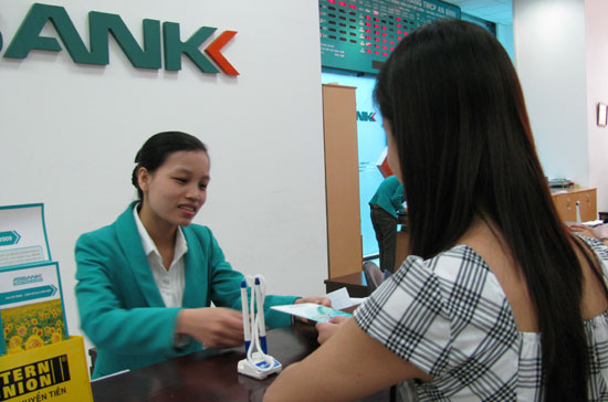 Hiện tỷ lệ an toàn vốn tại nhiều ngân hàng thương mại đã đạt phổ biến từ 8% - 11% và quy định mới đến 1/10/2010 mới có hiệu lực.