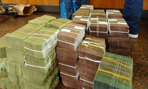 Chính phủ: “Lãi suất nhất định sẽ giảm”