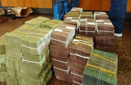 Đại diện Ngân hàng Nhà nước cho hay, tiền đề cho giảm lãi suất đã có.