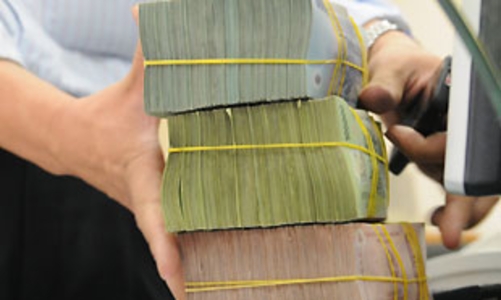 Lãi suất huy động VND dồn về kỳ hạn ngắn