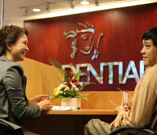 Tốp 5 doanh nghiệp bảo hiểm có doanh thu cao năm 2008 gồm: Prudential đạt 4.270 tỷ đồng, Bảo Việt đạt 3.425 tỷ đồng, Manulife đạt 1.072 tỷ đồng, AIG đạt 634 tỷ đồng, Dai-ichi đạt 585 tỷ đồng - Ảnh: Việt Tuấn.