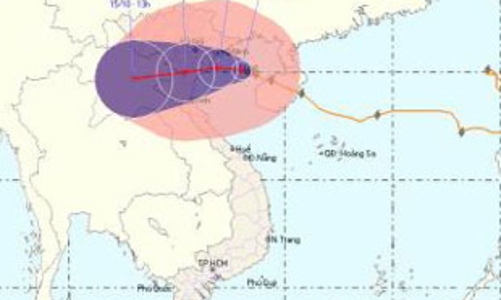Bão số 10 mạnh thêm một cấp