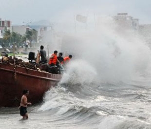 Thống kê sơ bộ bão số 9 đã làm 179 tàu thuyền bị chìm, lật.