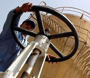 Năng suất ban đầu của nhà máy là 500 ngàn tấn, tức là 10.041 thùng mỗi ngày và sẽ tiếp tục được nâng lên