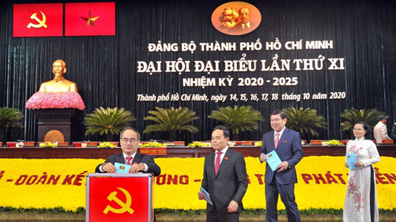 Các đại biểu bỏ phiếu bầu Ban chấp hành tại Đại hội.