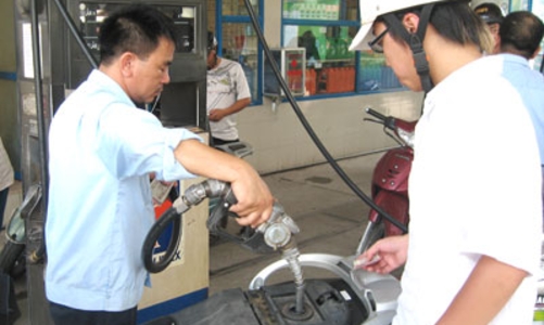 Lập tổ giám sát liên bộ về giá xăng dầu