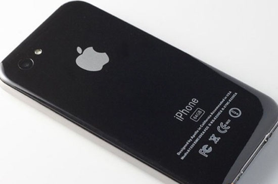 Mặt sau của chiếc iPhone 5 nhái trên trang Gizchina.com