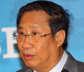 Phó Thủ tướng kiêm Bộ trưởng Bộ Ngoại giao Phạm Gia Khiêm phát biểu tại diễn đàn.