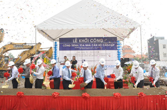 Dự án có quy mô lên đến 10 ha, mật độ xây dựng chỉ có 34%, cách Phú Mỹ Hưng khoảng 10 phút chạy xe và có nhiều tiện ích khác.