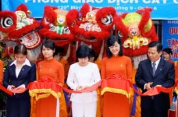 Ngày 28/7/2008, Sacombank mở phòng giao dịch ngoài giờ đầu tiên tại Tp.HCM.