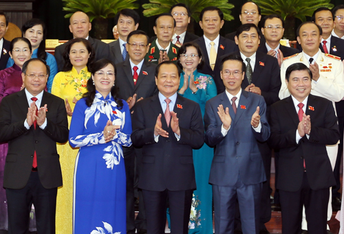 Chức danh Bí thư Thành uỷ Hà Nội và Bí thư Thành uỷ Tp.HCM phải chờ Bộ Chính trị quyết định sau Đại hội 12 của Đảng.<br>