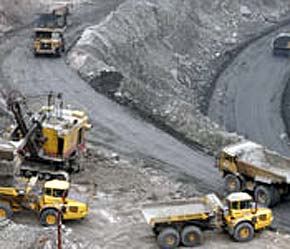 Hoạt động khai thác mỏ của Cavico Việt Nam.