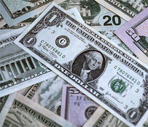 Đồng USD của Mỹ đã liên tục rớt giá thảm hại và vừa giảm giá xuống mức kỷ lục mới, ảnh hưởng tới xuất khẩu cũng như kế hoạch dự trữ ngoại tệ của nhiều nước.