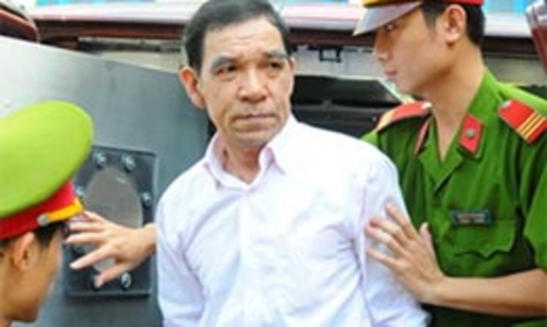 Tạm hoãn xét xử phúc thẩm ông Huỳnh Ngọc Sĩ