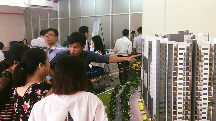 Tổng lượng giao dịch nhà ở tại Tp.HCM trong quý 3 đạt mức thấp nhất trong 6 quý liên tiếp gần đây với 10.000 căn hộ bán, giảm 30% theo quý và 13% theo năm.