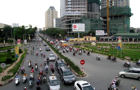  Năm 2011 không phải là lần đầu tiên bất động sản “ốm đau kiệt quệ” và phải cần đến giải cứu.