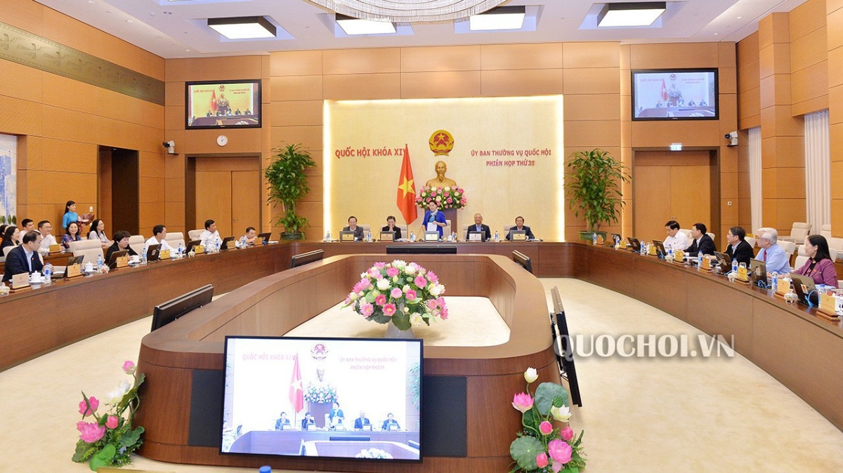 Chiều 21/2 phiên họp thứ 31 của Uỷ ban Thường vụ Quốc hội đã bế mạc, sau khi xem xét kết quảl lấy ý kiến nhân dân về dự án Luật Giáo dục (sửa đồi).