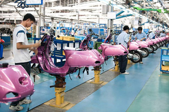 Giá cả tăng cao, trong khi thu nhập của công nhân quá thấp, không thể đảm bảo được cuộc sống vốn đã hết sức eo hẹp.