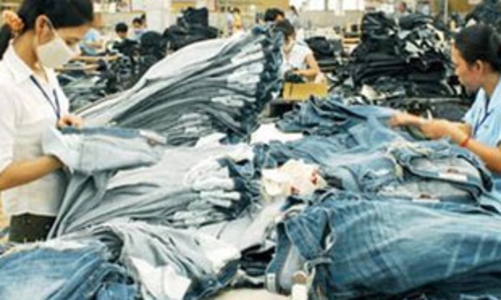 Thủ tướng đồng ý với đề xuất hỗ trợ dệt may vượt khó