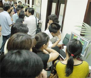 Khi đến rộng rãi với công chúng đầu tư, đặc biệt là với nhà đầu tư cá nhân, thông tin về báo cáo của Merrill Lynch đã có độ trễ nhất định - Ảnh: TP.