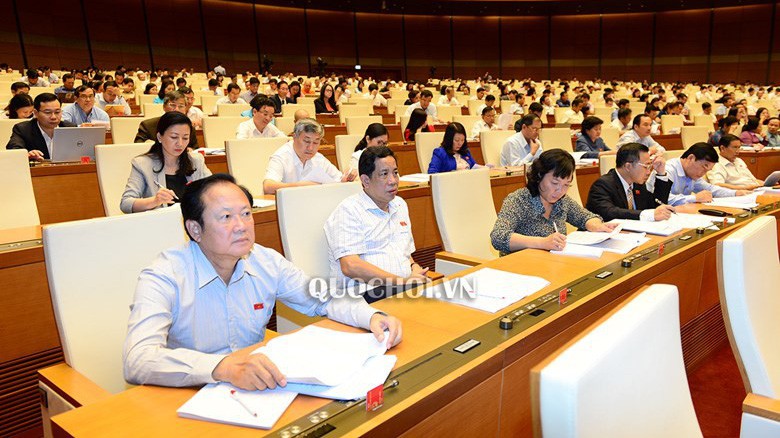 Các đại biểu Quốc hội cho rằng, cần phải rà soát, nghiên cứu lại nhiều quy định tại dự thảo Luật bảo vệ bí mật nhà nước để sát với thực tiễn, tránh chồng chéo giữa các luật. 