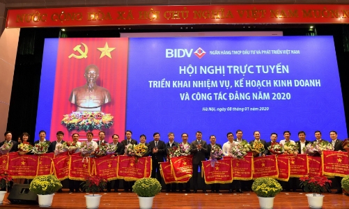 Ngân hàng bứt phá từ tái cơ cấu