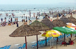 Các thành phố biển miền Trung năm qua là những điểm thu hút rất nhiều khách du lịch nội địa.