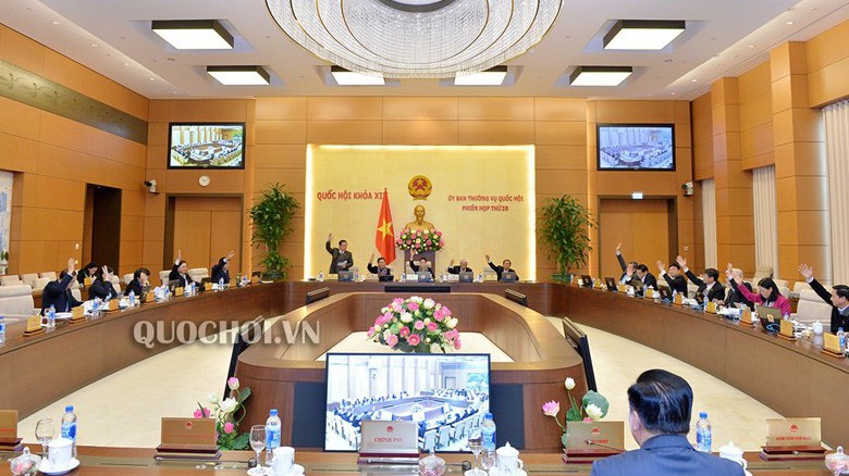 Uỷ ban Thường vụ Quốc hội đã thông qua nghị quyết về việc bổ sung kinh phí mua hàng dự trữ quốc gia đã xuất cấp như đề nghị của Chính phủ.