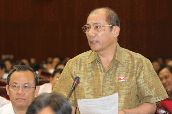 Chủ nhiệm Ủy ban Quốc phòng – An ninh của Quốc hội Lê Quang Bình cho rằng chưa nên bỏ hội đồng nhân dân quận, huyện, phường - Ảnh: Thế Dũng.