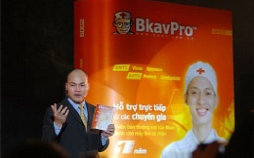 Tổng giám đốc Bkav Nguyễn Tử Quảng trong một dịp ra mắt sản phẩm phần mềm diệt virus.