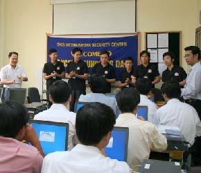 Một giờ thực hành của nhân viên BKIS.