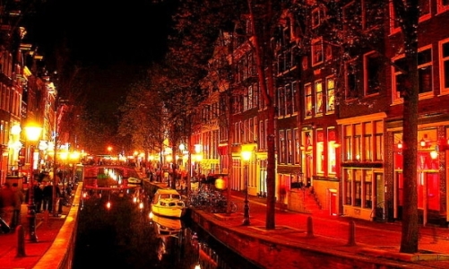 Muốn lập “khu kinh doanh nhạy cảm”, phải chờ sửa luật