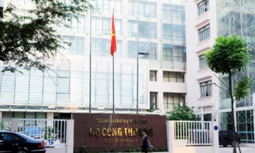 Lập hội đồng kỷ luật cán bộ công thương đi lễ chùa giờ làm việc