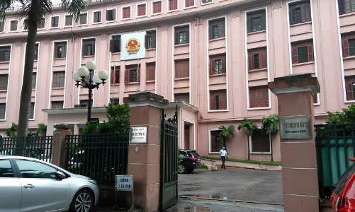 Xúc tiến di dời trụ sở tất cả bộ ngành về khu hồ Tây và Mễ Trì