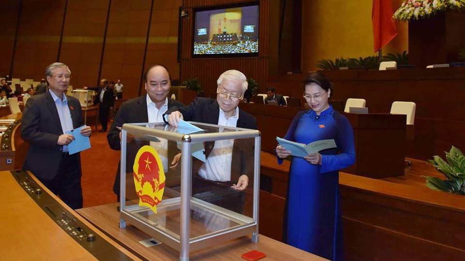 Lãnh đạo Đảng, Nhà nước được mời bỏ những lá phiếu đầu tiên - Ảnh: QP 