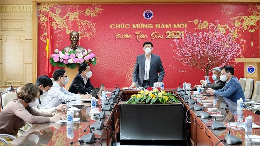 Bộ trưởng Nguyễn Thanh Long chủ trì cuộc họp khẩn trực tuyến với Tp.HCM sáng 8/2. Ảnh - Trần Minh. 